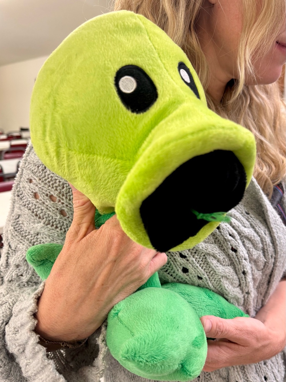 Plants vs Zombies Peashooter 12” Plush • San Diego Comic-Con PVZ Collectible